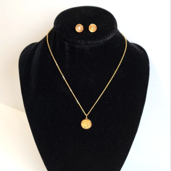 18K Gold Plated Necklace Earrings Set - Picture 3 of 10